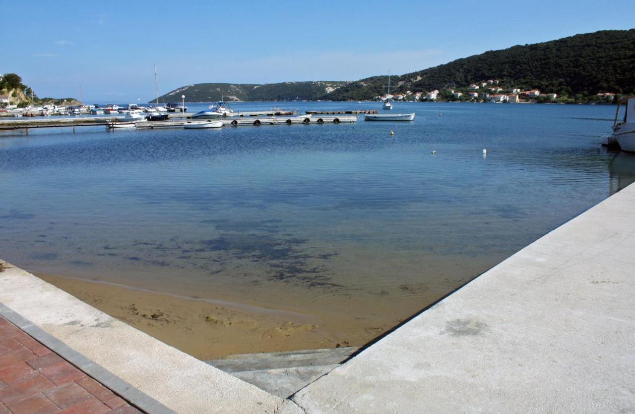 Apartments By The Sea Supetarska Draga - Donja, Rab - 11769 Esterno foto