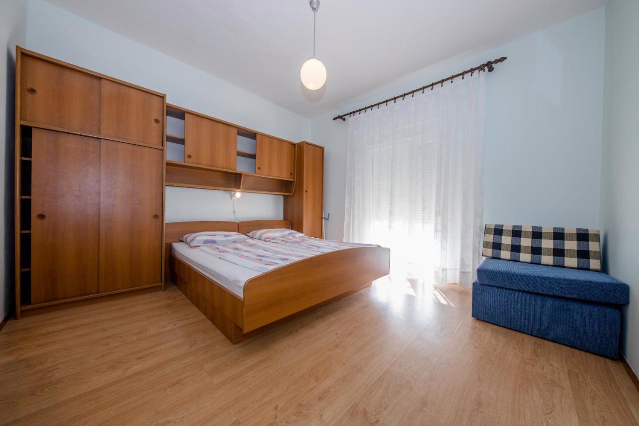 Apartments By The Sea Supetarska Draga - Donja, Rab - 11769 Esterno foto
