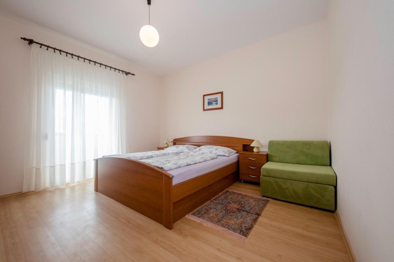Apartments By The Sea Supetarska Draga - Donja, Rab - 11769 Esterno foto