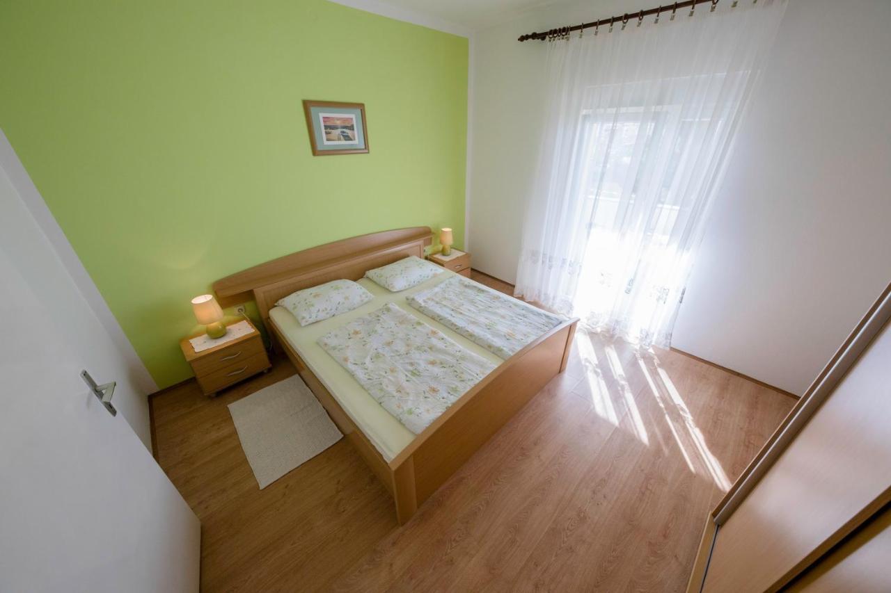 Apartments By The Sea Supetarska Draga - Donja, Rab - 11769 Esterno foto